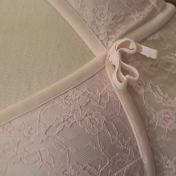 Kimchi blue pink blush lace top szS NWOT - Picture 4 of 6